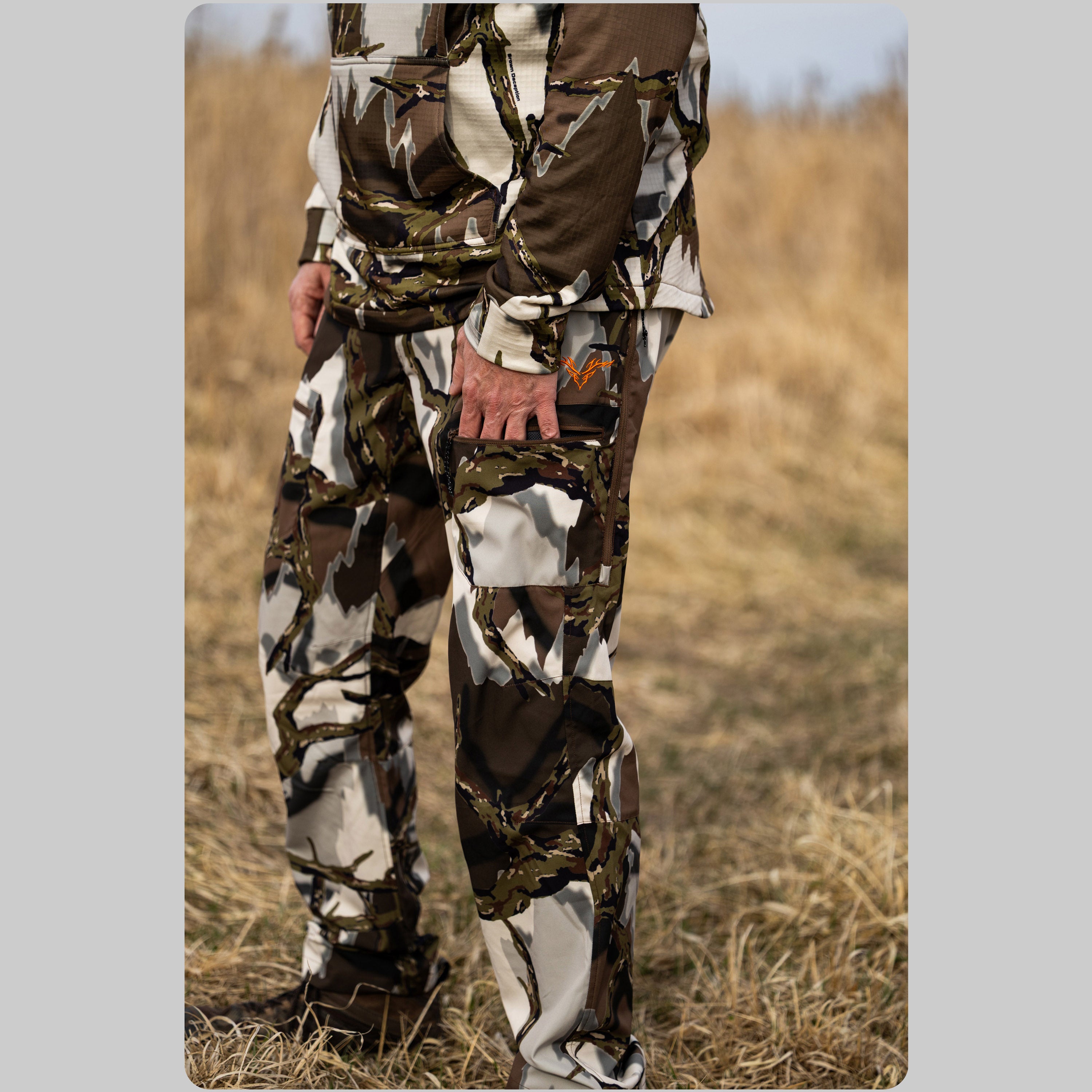 Predator Camo - Lifestyle Vapor Lite Pant - #color_brown-deception